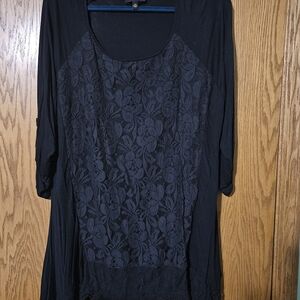 Cupio Women's Size 1X Black Knit Top with Lace Insert